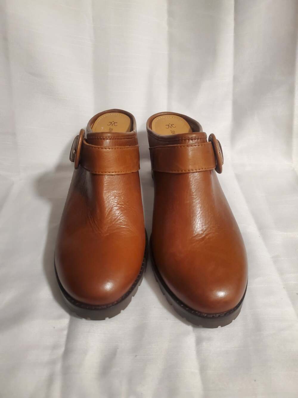Johnston & Murphy Vivica Leather Buckle Block Heel Lug Sole Mules. S39
